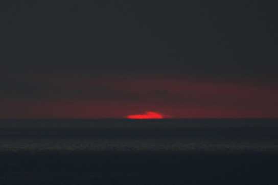 12 November 2022 - 07:23:36

---------------------------
Sunrise over the sea from Dartmouth